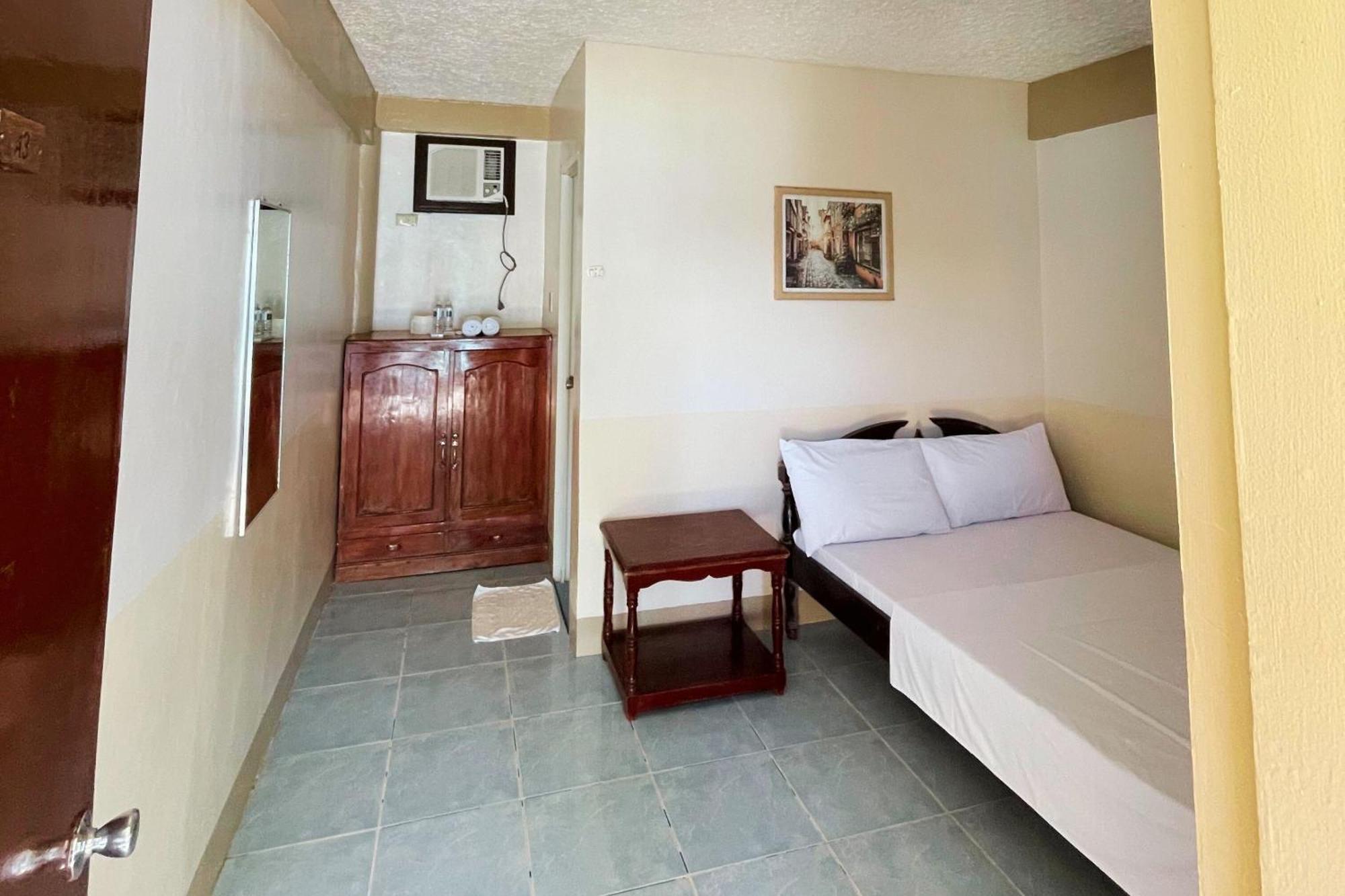 Durhan White Beach Resort Powered By Cocotel Tabuelan Bagian luar foto